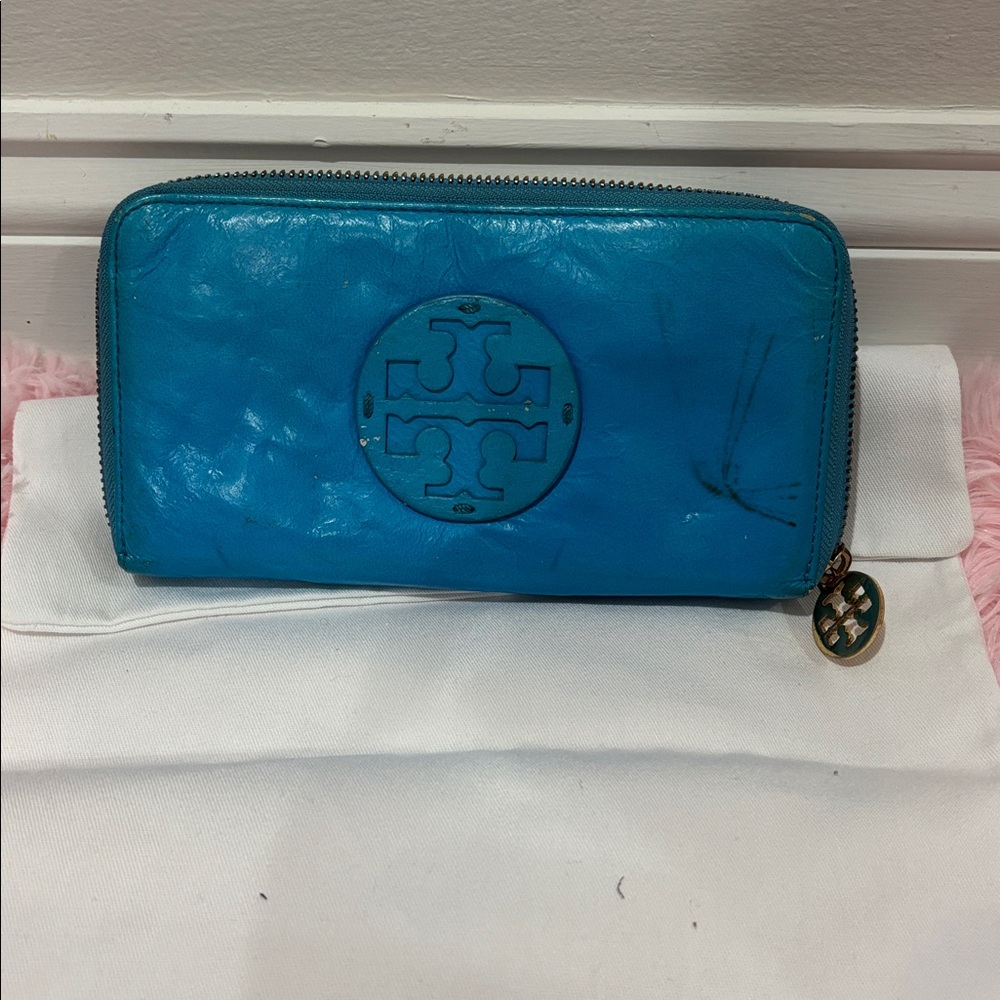 Tory Burch Teal Leather Zip Wallet